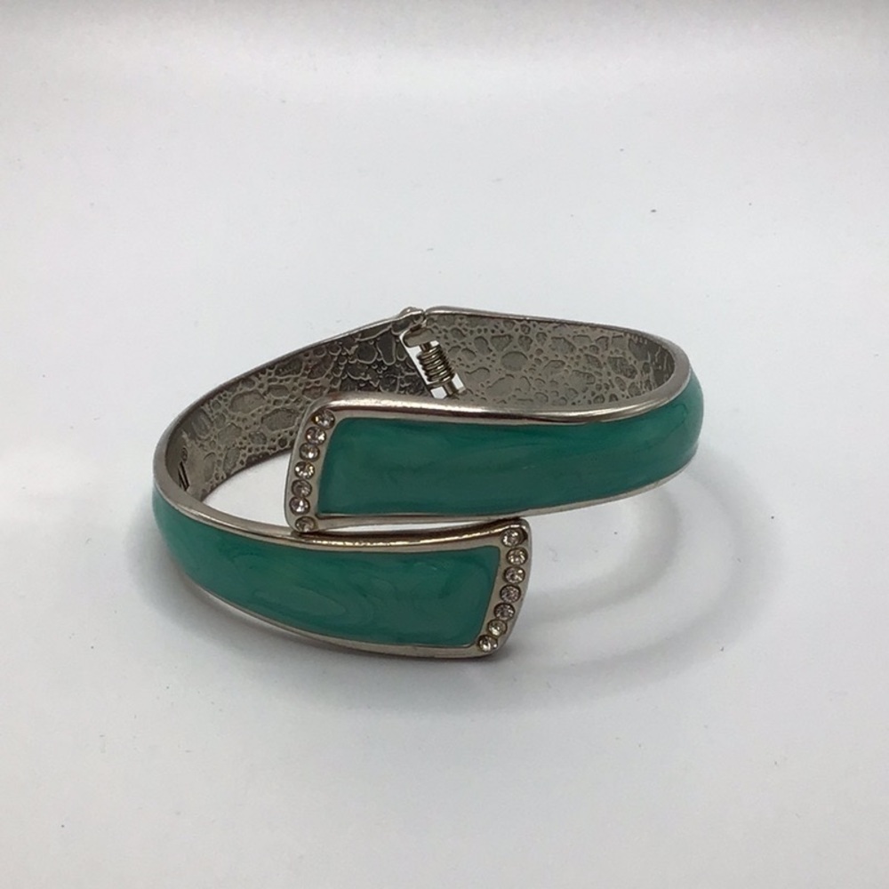 Fumi Enamel Green and Silver Hinged Bracelet